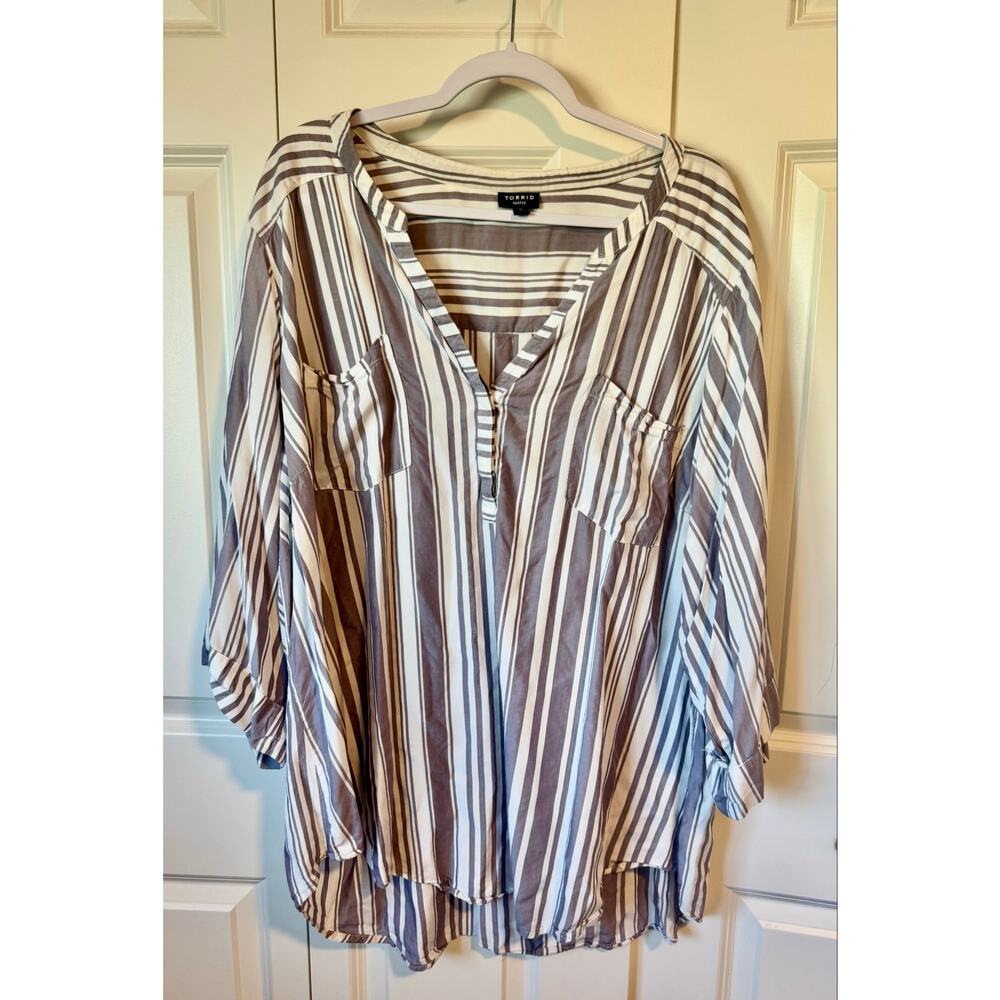 Torrid Sz 5 Plus Size Shirts Lot: 8 Blouses Plaid Floral Lightning Bolt Chiffon - Picture 11 of 16